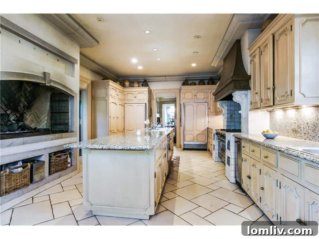 Dave Perry-Miller Curates Dallas' Finest Architecture: Korn, Thompson, Dilbeck 42 Second view of the contemporary kitchen at 4908 Lakeside Drive
