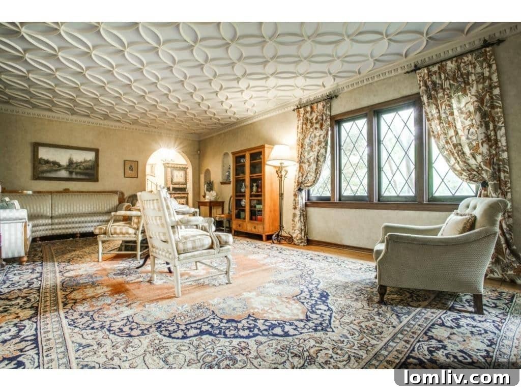 Dave Perry-Miller Curates Dallas' Finest Architecture: Korn, Thompson, Dilbeck 59 Second view of the elegant living room at 6748 Lakewood Boulevard
