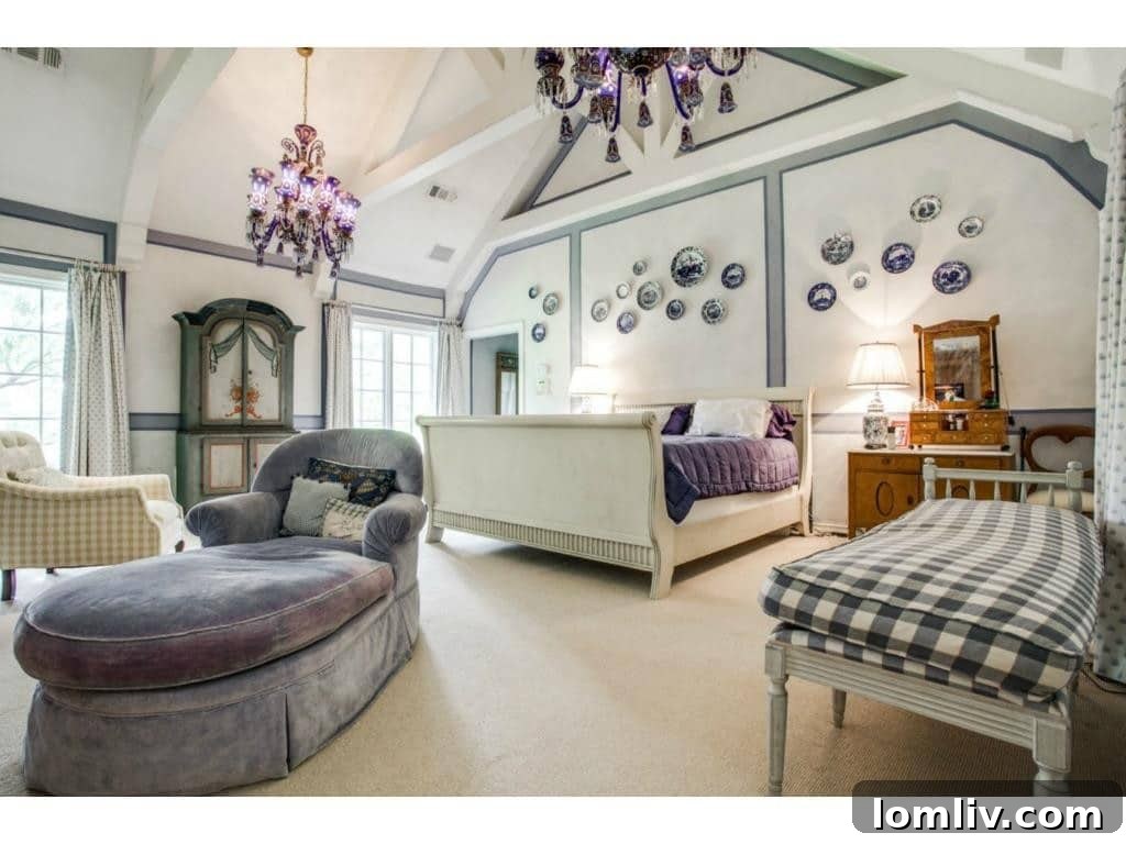 Dave Perry-Miller Curates Dallas' Finest Architecture: Korn, Thompson, Dilbeck 70 Second view of the luxurious master bedroom at 6748 Lakewood Boulevard