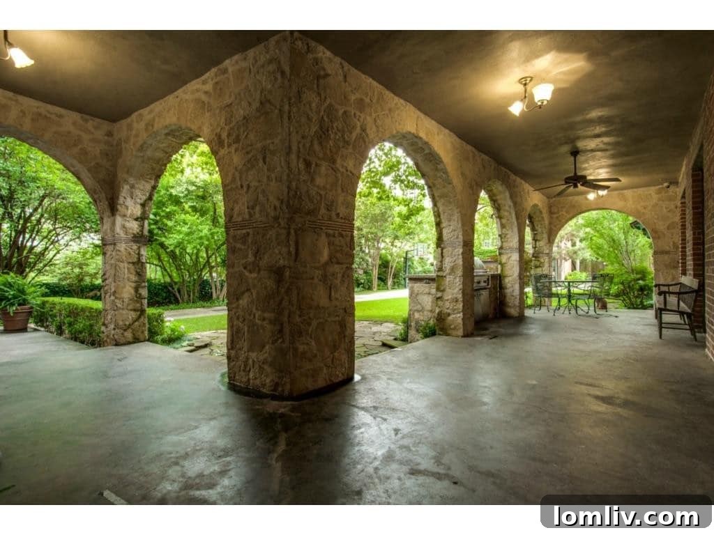 Dave Perry-Miller Curates Dallas' Finest Architecture: Korn, Thompson, Dilbeck 73 Charming patio and outdoor space at 6748 Lakewood Boulevard
