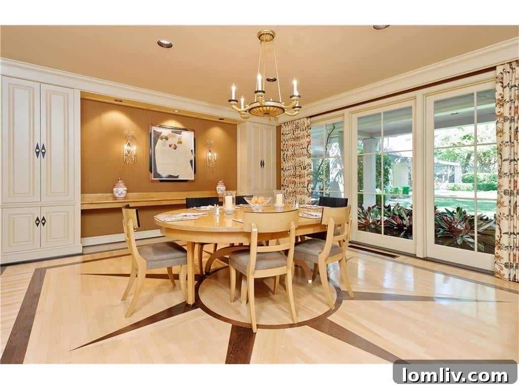 Dave Perry-Miller Curates Dallas' Finest Architecture: Korn, Thompson, Dilbeck 10 Charming breakfast area at 4248 Armstrong Parkway