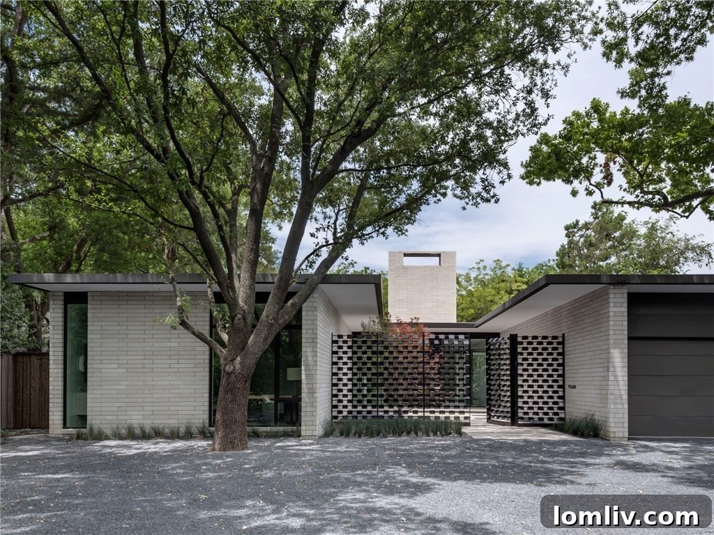 Stunning Modern Dallas Home Exterior by Bodron+Fruit