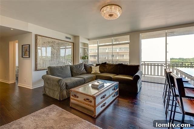 Elegant Dining Space in Preston Tower High-Rise