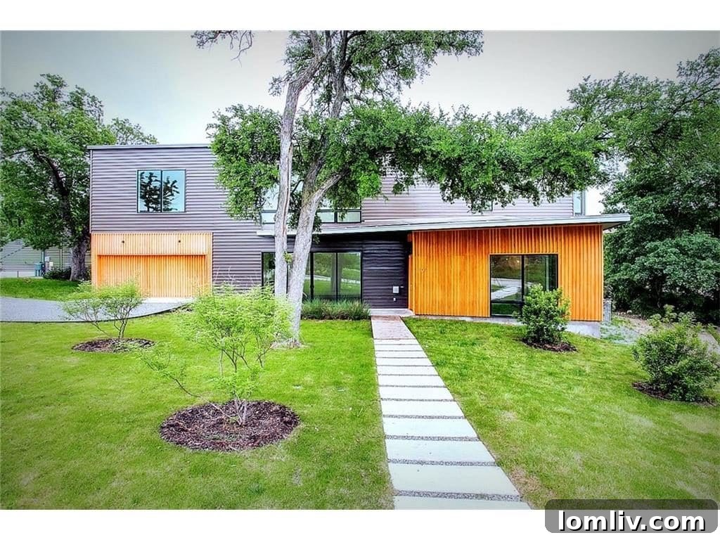 Exterior of 703 Kessler Woods Trail Dallas