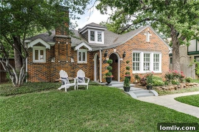 Gastonwood Cottage Exterior with Brick Facade