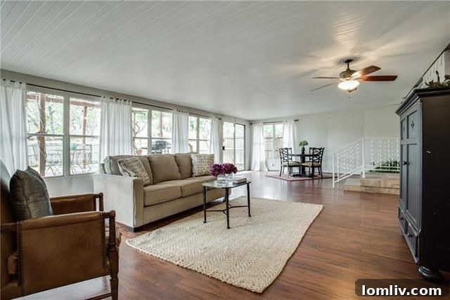 L-Streets Cottage: Enchanting Wisteria Pergola and Versatile 632 Sq Ft Space 2 Charming East Dallas L-Streets Cottage Exterior at 10664 Lakemere Drive