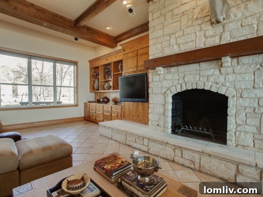 Cozy Fireplace in the Main Living Area, Perfect for Evening Relaxation