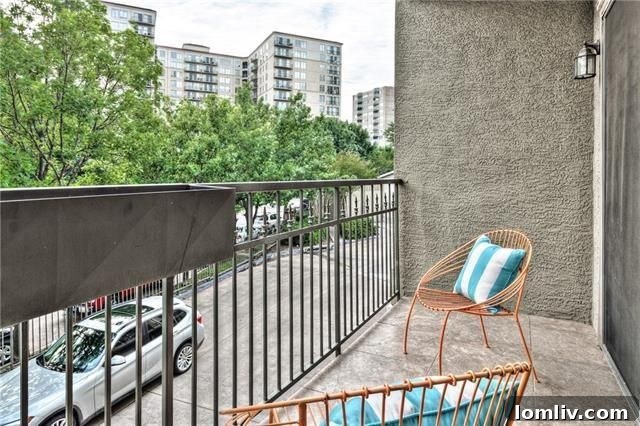 Detailed floorplan of 2201 Wolf Street Apt 5103 illustrating the spacious layout