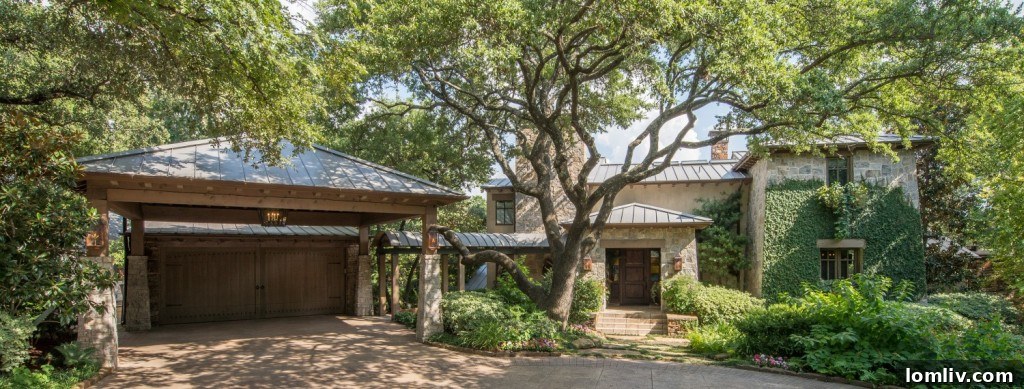 John & Cami Goff's Marisposa Hits Eagle Mountain Lake Market Through John Zimmerman 9 The impressive outdoor living spaces at Mariposa del Lago