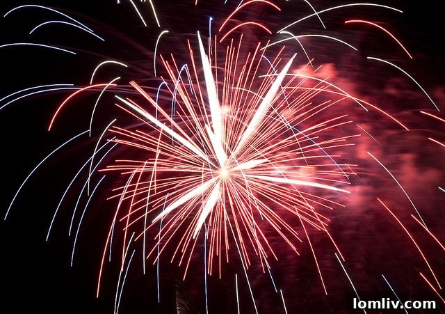 Addison Kaboom Town fireworks display lighting up the night sky