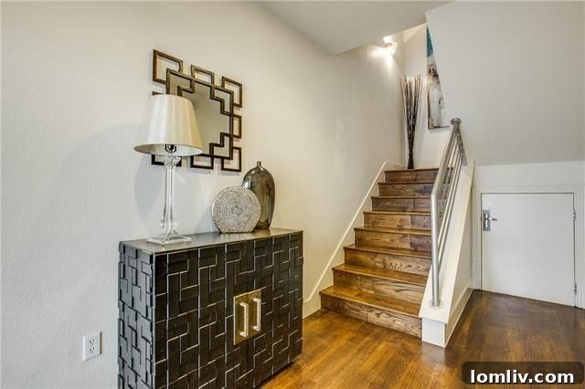 Modern Kitchen with Gleaming Granite Countertops and Breakfast Bar