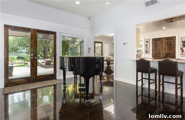 7122-royal-lane-A-2