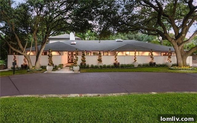 7122-royal-lane-A-2