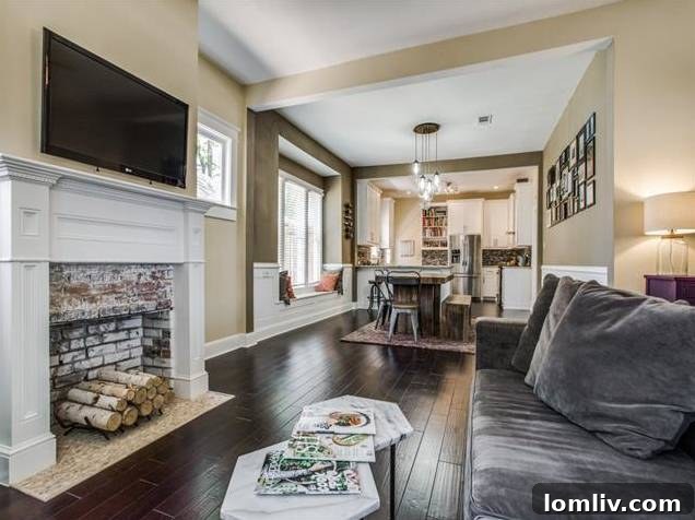 342-S.-Edgefield-Living-3