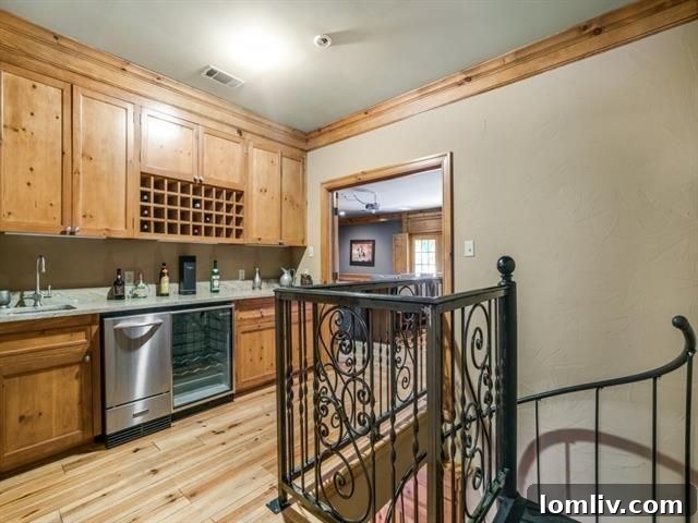 Well-equipped wet bar and mini-kitchen, perfect for entertaining in the upstairs game room