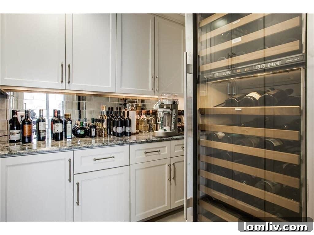 Dallas High-Rise Dining Room Azure Unit 2201