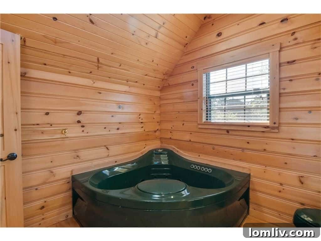 4256-Lakewood-Jacuzzi-1024x768