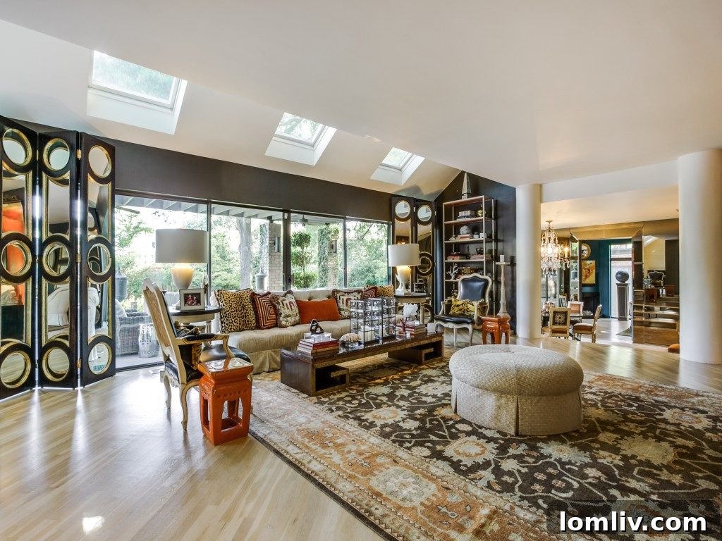 5330 Drane Drive Bar Area
