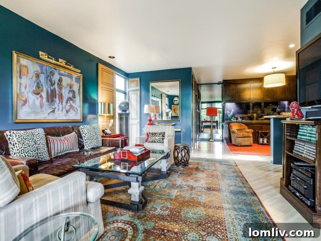 5330 Drane Drive Luxury Lounge