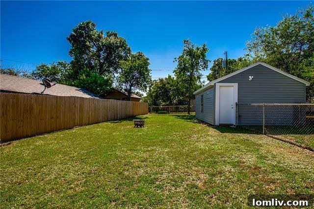 Street View of El Tivoli Place Neighborhood, North Oak Cliff