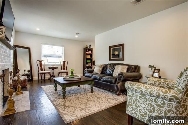 Renovated Kitchen with Granite Countertops, 2716 Avon St