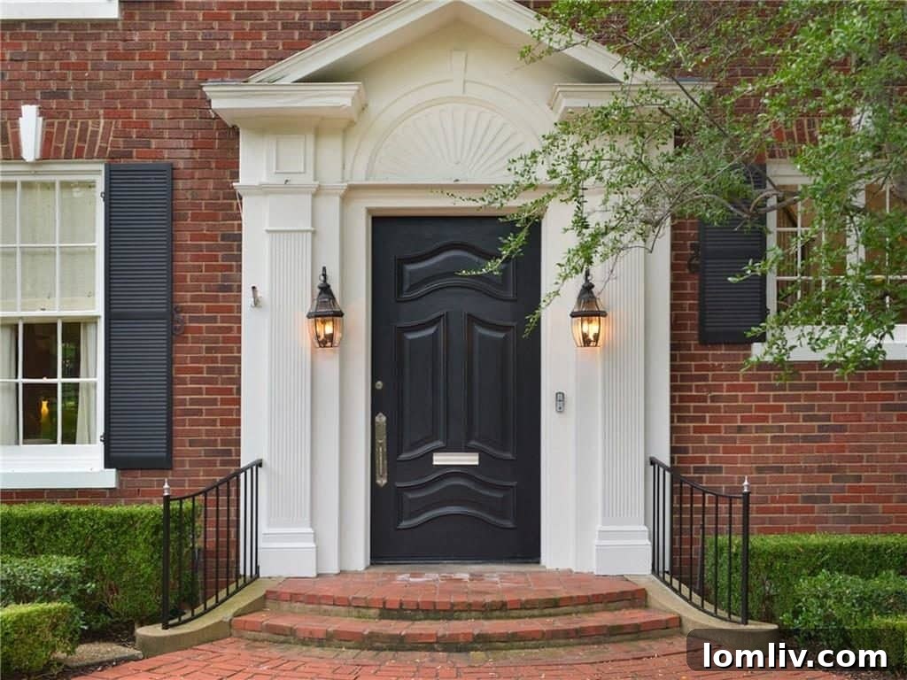 Highland Park Georgian home entrance showcasing symmetrical design