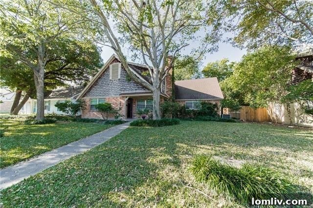 Charming East Dallas Cottage Exterior