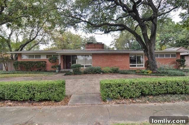6522 Royal Lane Front: A Classic Mid-Century Modern Home in Preston Hollow, Dallas