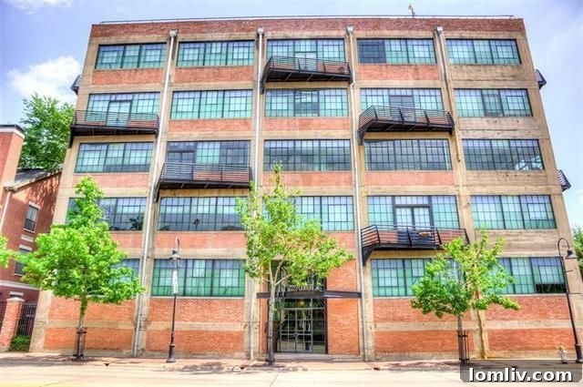 Historic 2220 Canton Street Loft Building Exterior, Dallas Farmers Market District