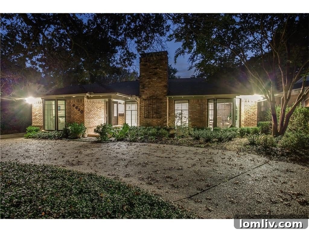 Stunning Refreshed Ranch Home Exterior in Dallas