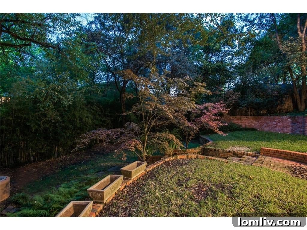 Inviting Patio Area with Outdoor Seating