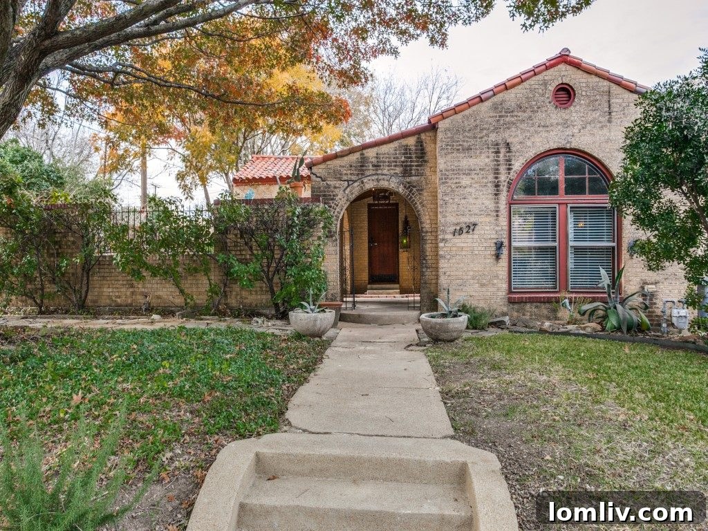 Historic Spanish Revival Home 1527 Seevers Ave Dallas TX - Beckley Club Estates Exterior