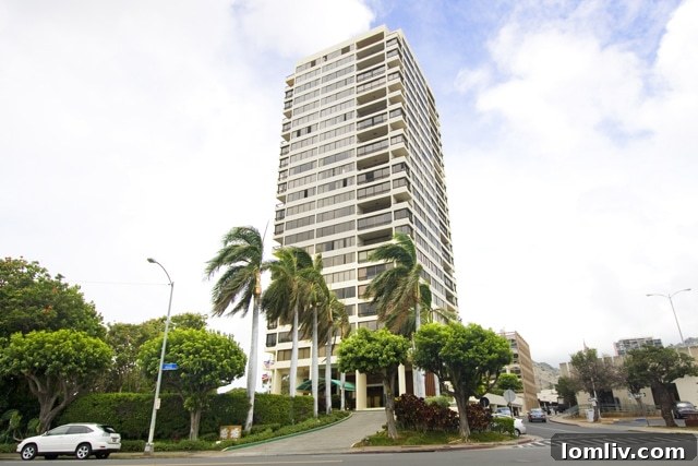 Regency at Kahala Exterior