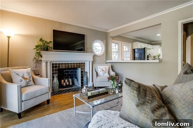 Spacious Formal Dining Room with Abundant Natural Light, 714 N. Hampton Rd