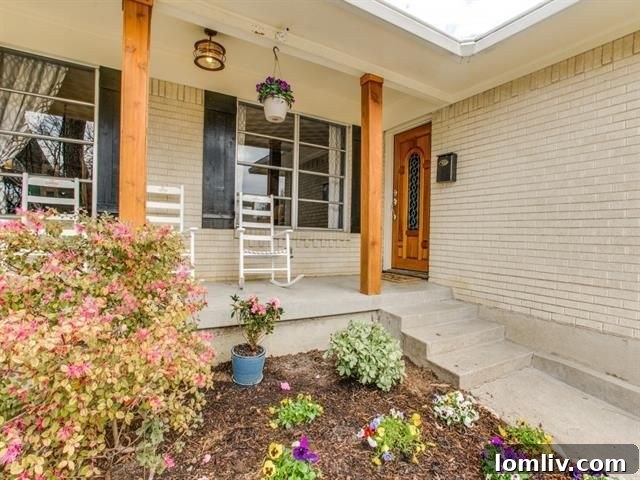Entrepreneur's Next Venture Your Chance for a Fabulous Casa Linda Cottage 4 2421 Springhill Drive - Elegant Living Area