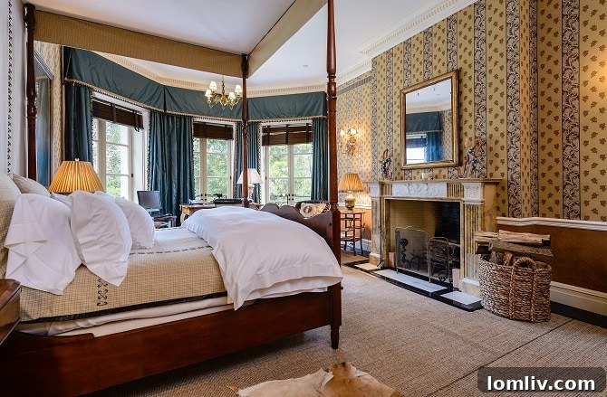 Dallas's Most Expensive Real Estate Deal: Andy Beal's 2016 Hicks Residence Purchase 48 A well-appointed bedroom in the Hicks Crespi Guest House, ensuring guest comfort.